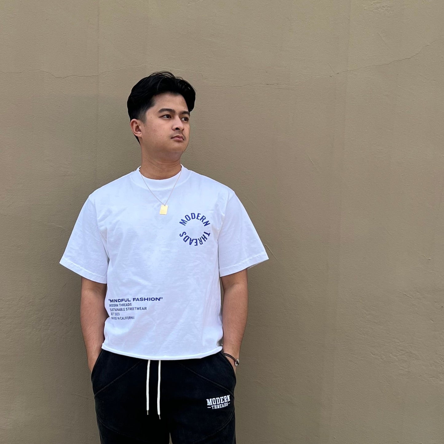 "MINDFUL FASHION" CROPPED TEEā»ļø T-shirt in white - Modern Threads