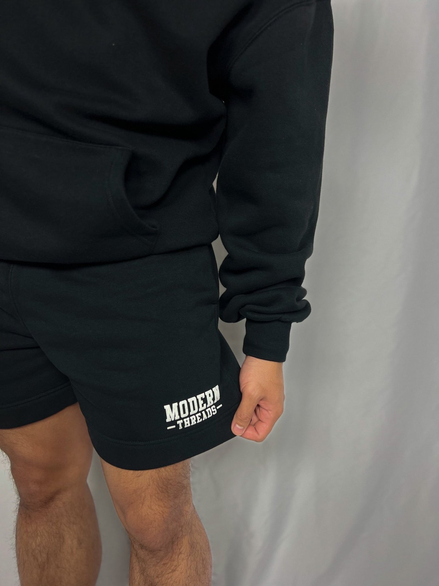 LOGO SHORTS ♻️ Fleece Shorts - Modern Threads